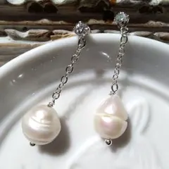 大粒淡水パール　ジルコニアピアス　チタンのスタッドピアス