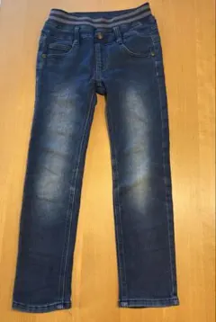 デニムパンツ 130cm 長ズボン　ロングパンツ　キッズ