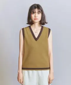 【美品】BEAUTY&YOUTH ライン ニットベストのサムネイル