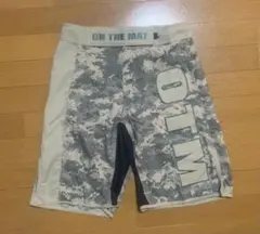 ON THE MAT 迷彩ファイトショーツ 格闘技 MMA