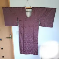 着物羽織 着物コート　紫色 模様入り　ボタン留め　和服