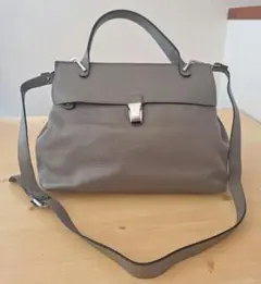 牛革ワンハンドルバッグ　ショルダー紐付き