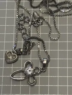 MONET 銀色キラキラ可愛いネックレス　ハートと十字架?フラワー?年代物レトロのサムネイル