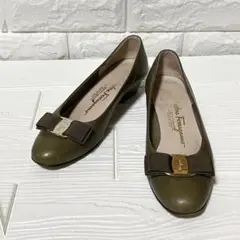 Salvatore Ferragamo Vara pumps/flat shoes