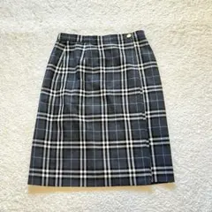 Burberry バーバリー 巻きスカート ノバチェック 金ボタングレーのサムネイル