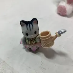 シルバニアファミリー チャコールネコの赤ちゃん ジョウロ付き