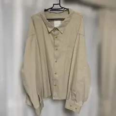 ベージュ 長袖ボタンダウンシャツのサムネイル