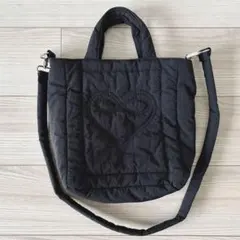 【美品】idem ハートモチーフ キルティングバッグ 黒のサムネイル