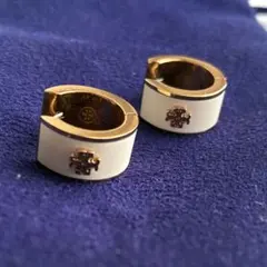 Tory Burch トリーバーチ アイコン ハギーピアス フープ ホワイトのサムネイル