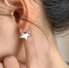 【残り１点限り】 耳たぶフィット 高級感 高見え 上品 星 スター フープピアス