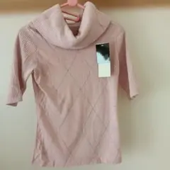 Caroll ビジュー付きピンクセーター