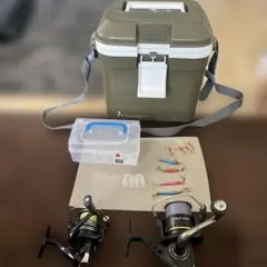 【気まぐれオークション品】7L オリーブグリーン クーラーボックス　リール2個他のサムネイル