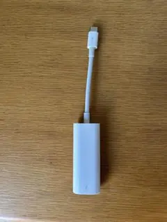 Apple Thunderbolt 3 to 2 アダプター a1790