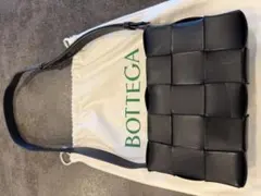 BOTTEGA VENETA イントレチャート ショルダーバッグのサムネイル