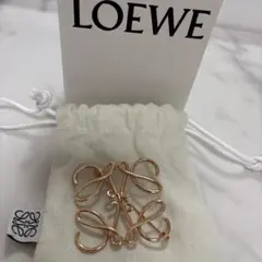 LOEWE アナグラム ブローチ ローズゴールドのサムネイル