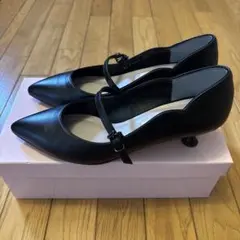 DIANA ポインテッドトゥ ハートストラップ パンプス