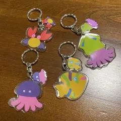 親子キーホルダー　カニ　イカ　くらげ　熱帯魚のサムネイル