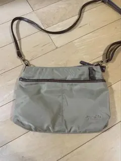 アフタヌーンティー　ナイロンショルダーバッグ