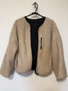 ベージュ フリース　ボアジャケット　リバーシブル　ブラック