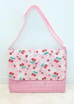 いちご柄×チェック ショルダーバッグ