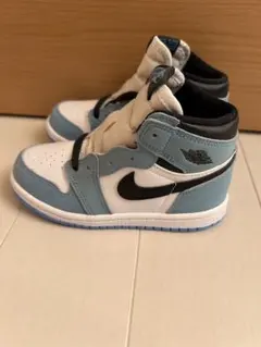 Nike Air Jordan 1 ライトブルー