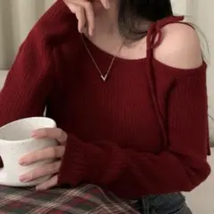 【新品タグ付き】ワンショルダーニット赤