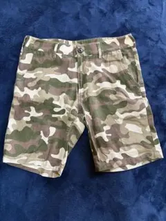 カモ柄　ショートパンツのサムネイル