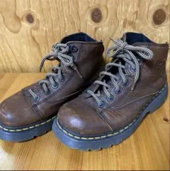 Dr. Martens ブラウン 7ホール ブーツ 厚底 ハイカット レアのサムネイル
