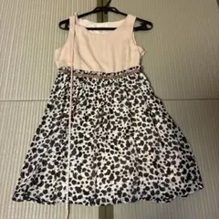 フルーツ柄 ひざ丈 ノースリーブワンピースのサムネイル