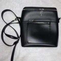 【美品】DEVICE ブラック合成皮革ショルダーバッグ