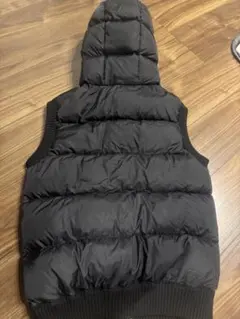 MONCLER 黒 ダウンベスト フード付き