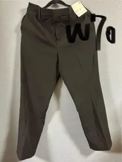 ユニクロ W70H97 スマートスリムストレートパンツ 新品未使用 ブラック