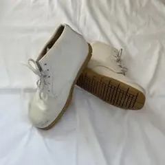 Item thumbnail for item d5f5896c-39e7-48e5-9ab6-ec8ddcb683d3