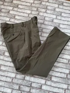 ユニクロUNIQLO 感動パンツ カーキ スラックス ボトムス ストレッチ79