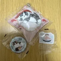 mofusand くら寿司　クッションチャーム　缶バッジ　アクリルステッカー