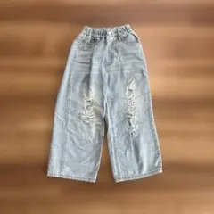 ダメージデニムパンツ