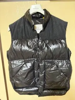 2025年最新】MONCLER fragment ダウン ベストの人気アイテム - メルカリ