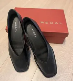 REGAL スクエアパンプス
