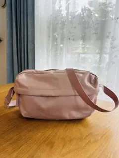 無印良品 MUJIナイロンショルダーバッグくすみピンク ショルダー紐長さ調整可能のサムネイル