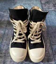 ブラックハイカットスニーカー ジッパー付き