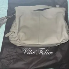 VitaFelice グレー ジュ　ショルダーバッグ タッセル付き
