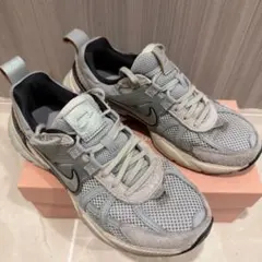 【NIKE】スニーカー ライトグレー