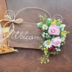 ピンクローズのウエルカムボード＊フラワーアレンジ＊玄関飾り