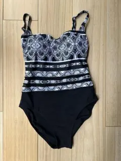 フラワー装飾 ブラック ワンピース水着 新品】フラワー装飾付きワンピース水着 3XL白黒エレガント特大パレオ