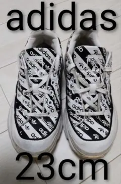 adidasスニーカー 23cm