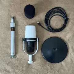 【美品】SHURE MV7+ ホワイト オーディオテクニカスタンド付AT8652のサムネイル