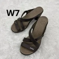 未使用級⭐︎レア Crocsクロックス サイプラスヒール ダークブラウン W7 2026年最新】クロックス サイプラス w7の人気アイテム - メルカリ