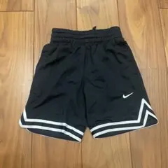 NIKE キッズ バスパン　ハーフパンツ 135cm ブラック