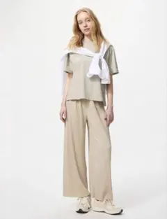 UNIQLO プリーツパンツ