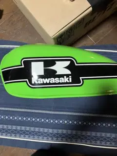 Kawasaki 250TR 純正タンク グリーン Kawasaki 250TR キャブ車 バイク 燃料 タンク グリーン - メルカリ